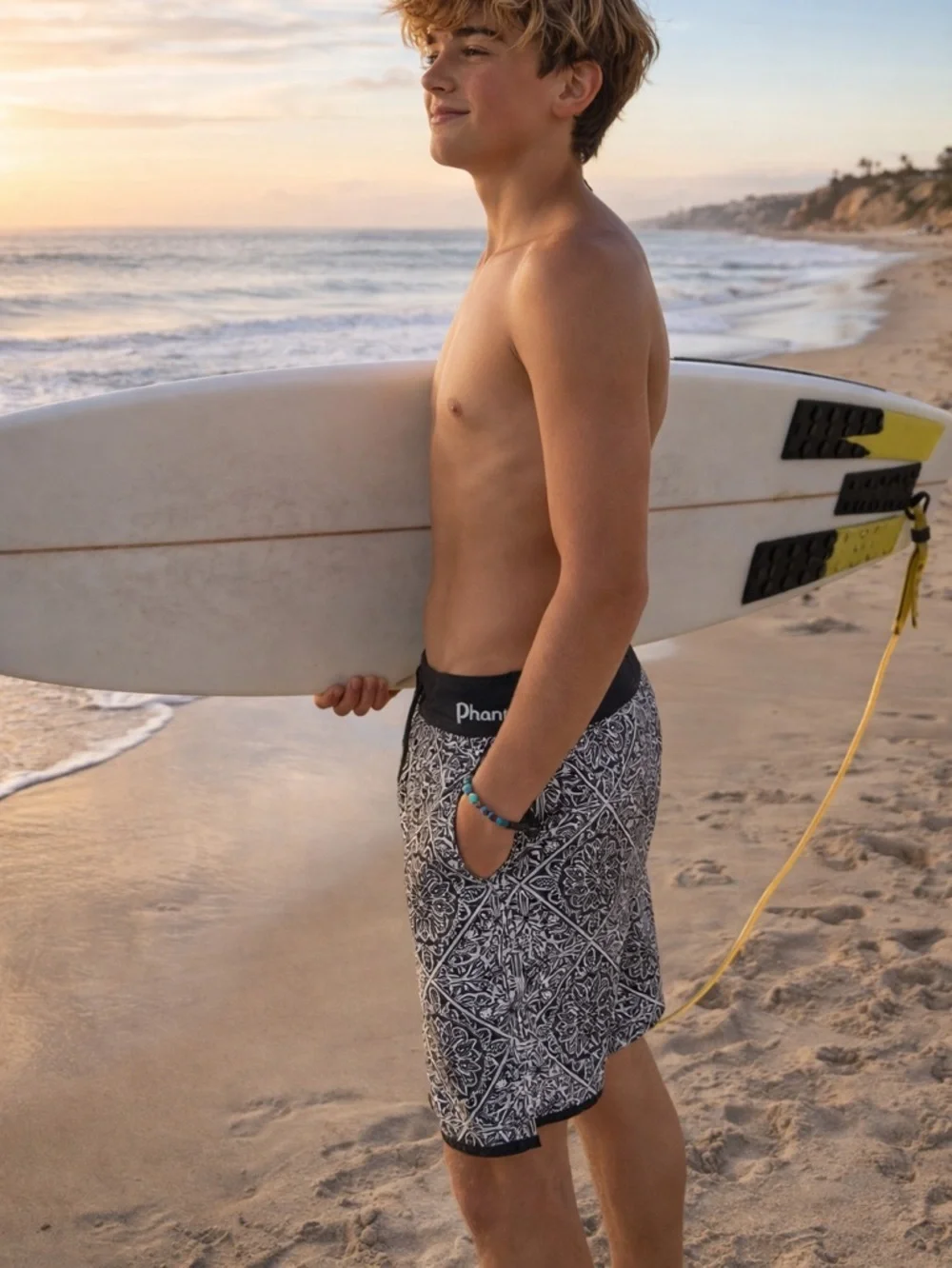 Hurley Black and White Patterned Men's Swim Trunks